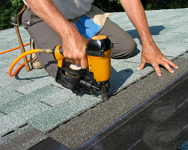 Best Commercial Roof Installation  in Giddings, TX
